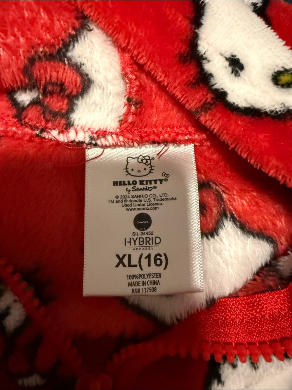 Hello Kitty Jacket - Picture 3 of 3